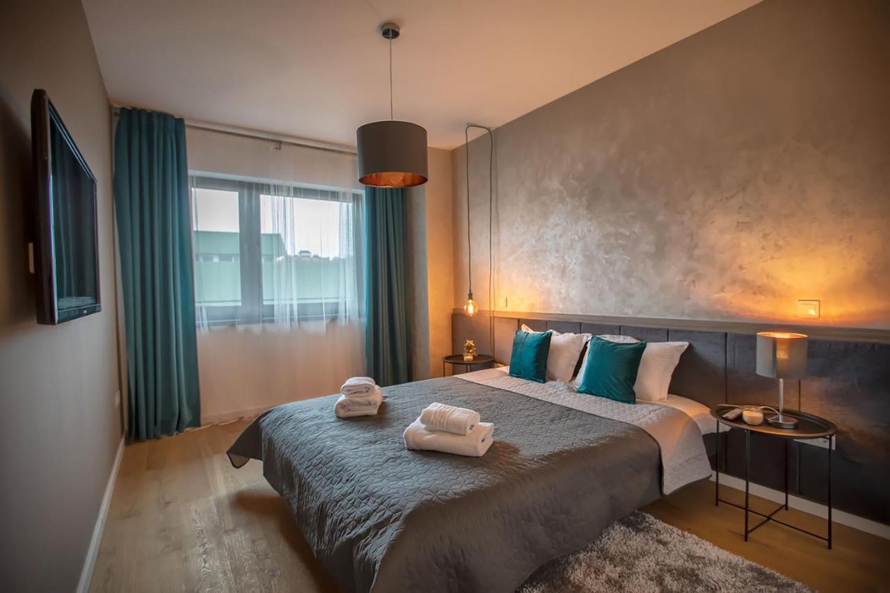 בראשוב Cosmopolit Booking מראה חיצוני תמונה